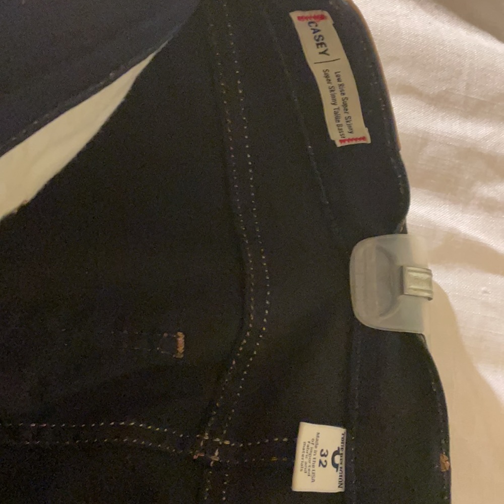 True Religion women’s jean size 32. These have a perfect stretch! - Picture 4 of 4